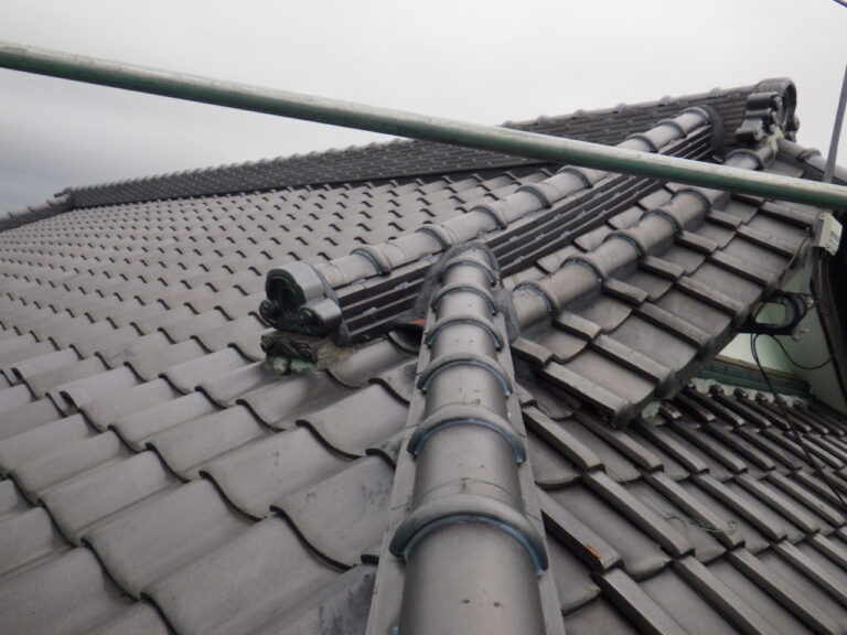 大屋根のラバーロックが終了しました