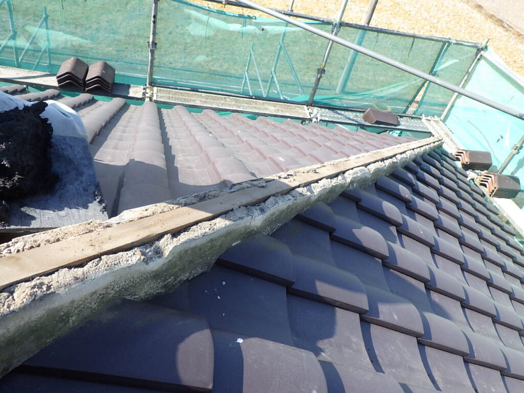 棟瓦取り外し終了