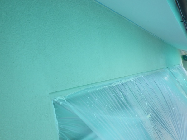 リシン外壁上塗り終了です