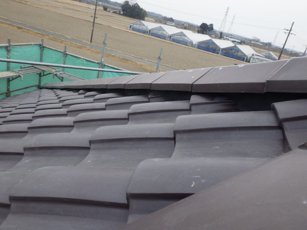 棟瓦の葺き直し終了