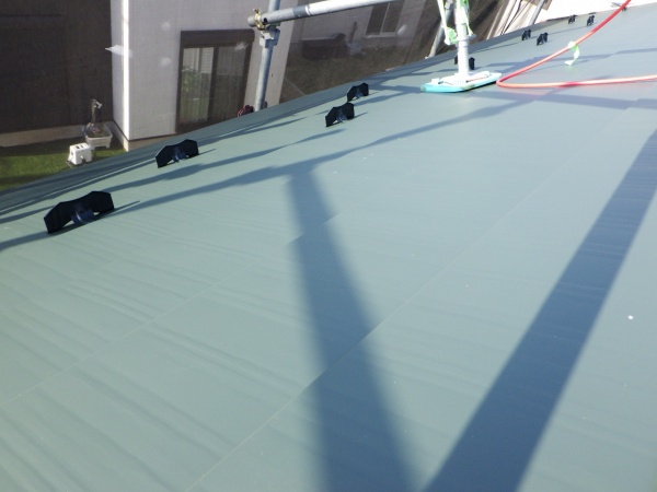 雪止めの取り付け終了です