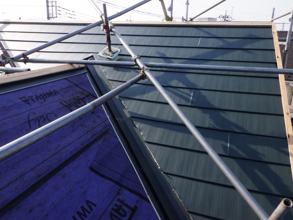 本日の施工後の屋根の状態です