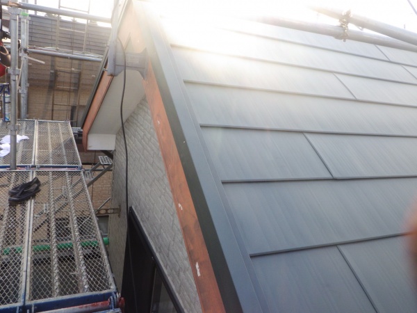 ケラバ包み板金の取り付け終了です