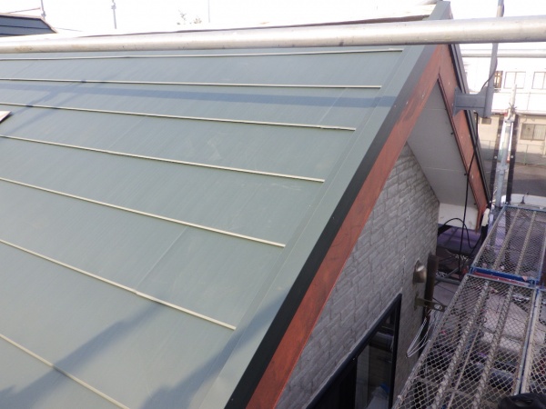 ケラバ包み板金の取り付け終了です