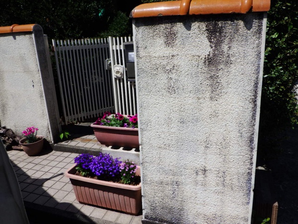 施工前の門塀の状態です