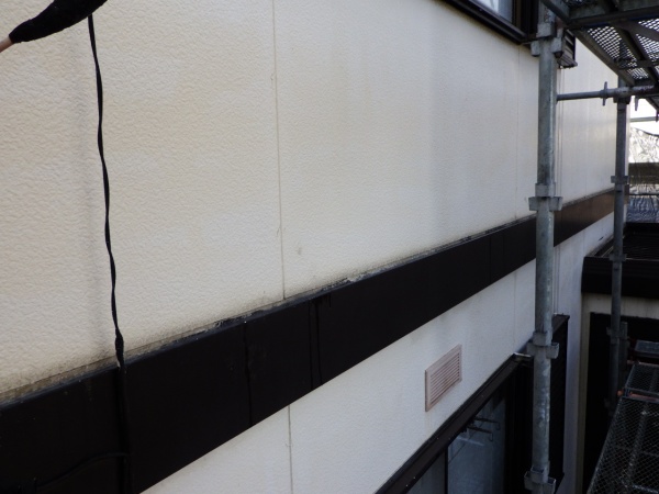 ２階外壁の高圧洗浄終了です