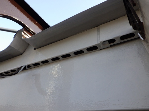 破風板金の中塗り終了です