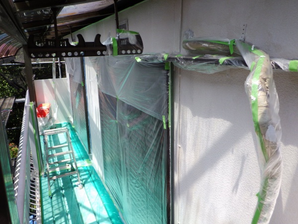 中下段の外壁下塗り終了です