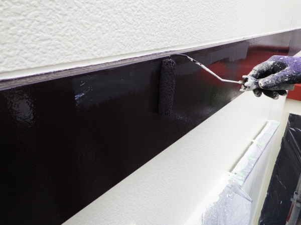 幕板の中塗り中です