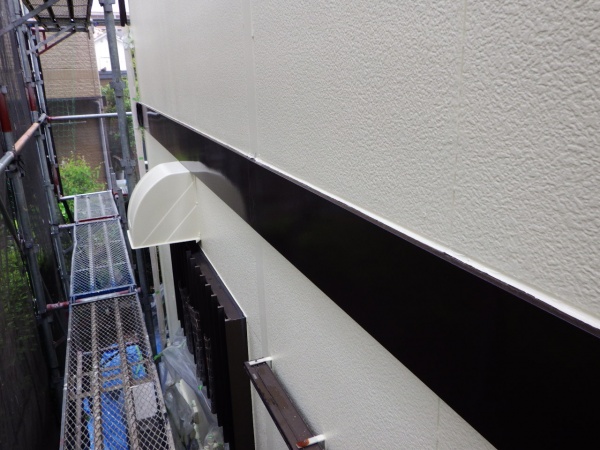 幕板の中塗りが終了しました