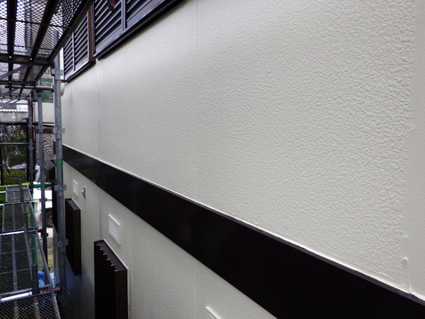 幕板の上塗り終了です