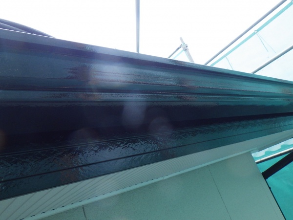 鼻隠しの上塗り終了です