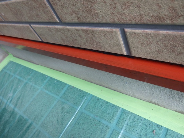 土台水切の錆止め塗装終了です