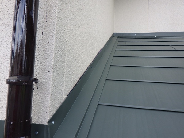 役物板金の取り付け終了です