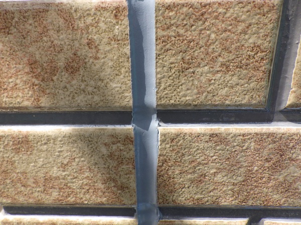 外壁目地打ち替えが終了しました