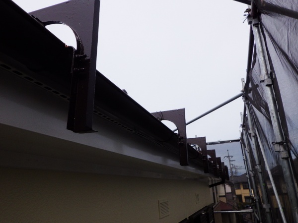 雨樋の取り付け終了です