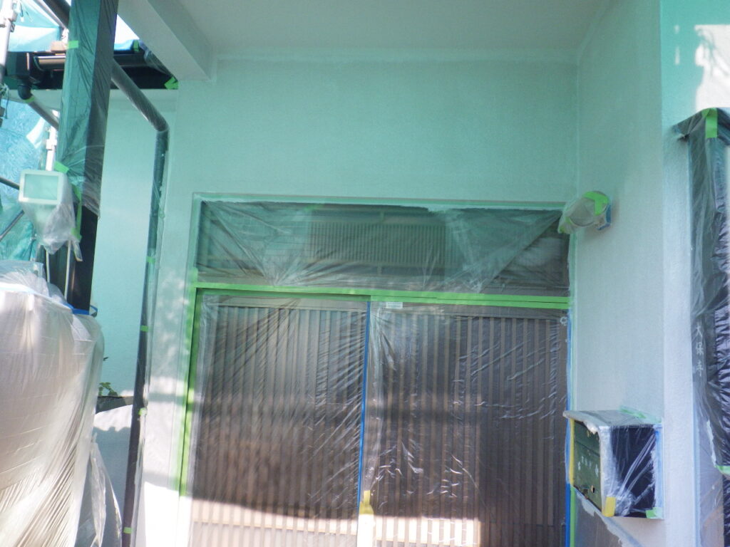 外壁下塗りが終了しました