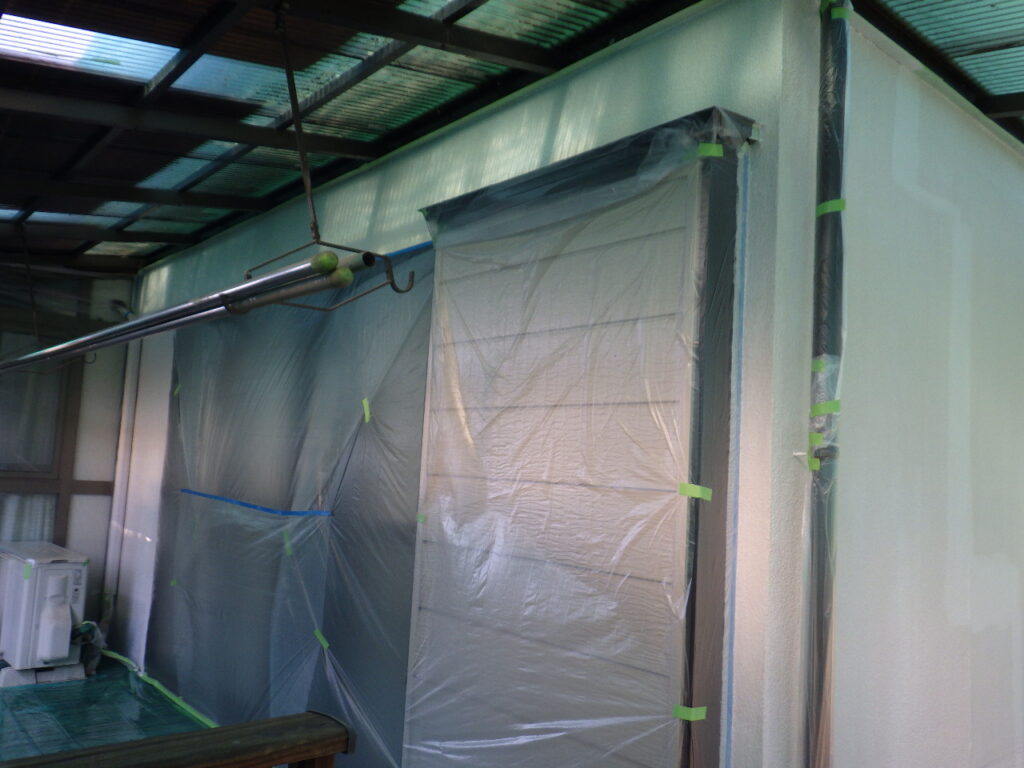 外壁下塗りが終了しました