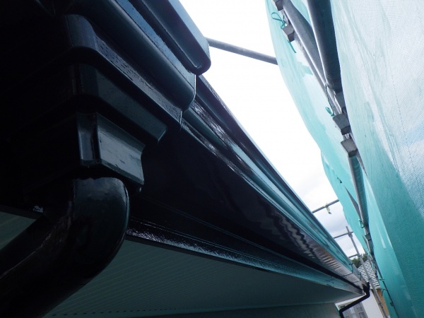 軒樋塗装の完工です