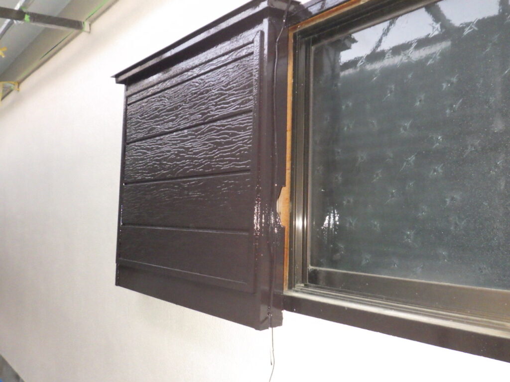 戸袋の上塗り終了です