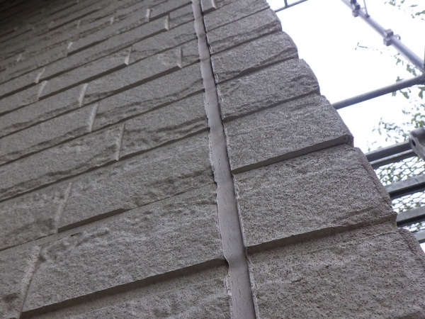 施工前の外壁目地の状態です