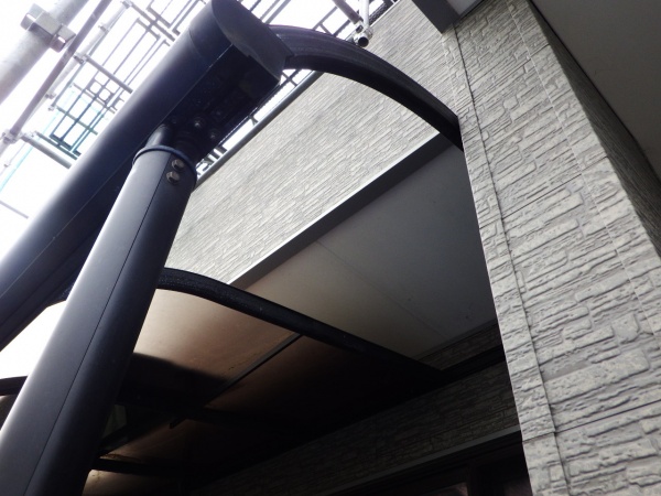 テラス屋根の補修前です