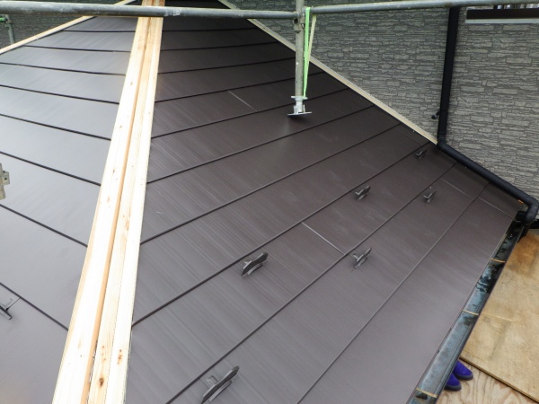 ルーフ貼り付けが終了しました