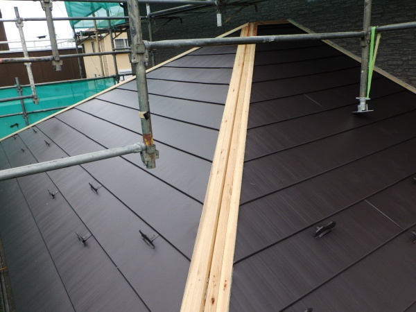 ルーフ貼り付けが終了しました