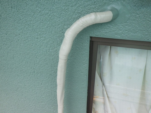 エアコンホースカバーを巻き替えました