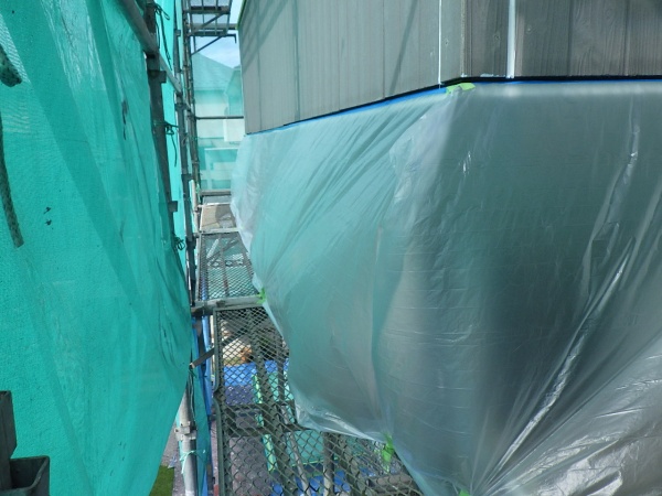 塗装用の養生をしました