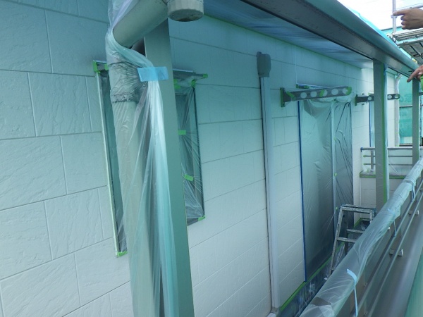 外壁塗装用養生をしました