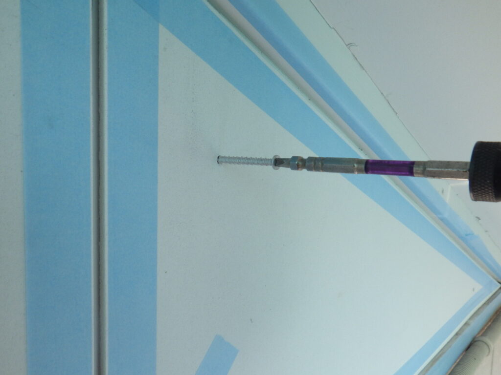 ケイカル板の固定中