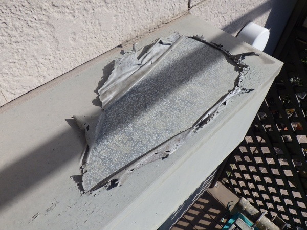 施工前のシャッターボックスの状態です