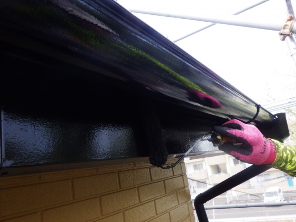 役物の中塗り塗装中です