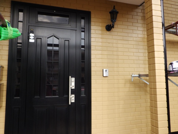 １階外壁面の完工です