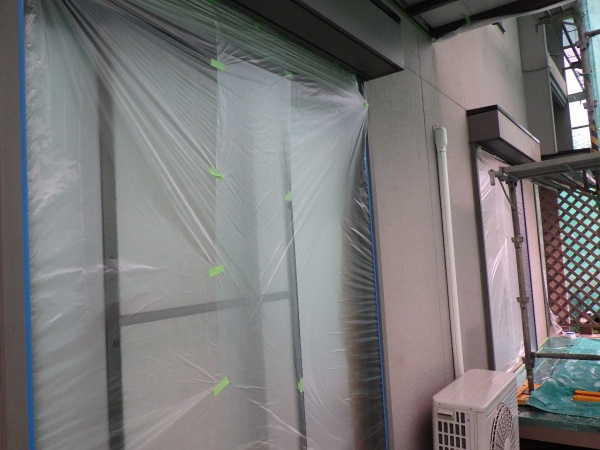 外壁塗装用の養生をしました