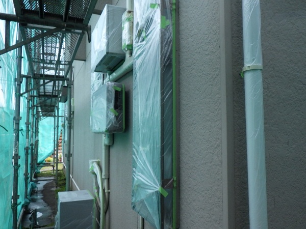 外壁塗装用の養生をしました