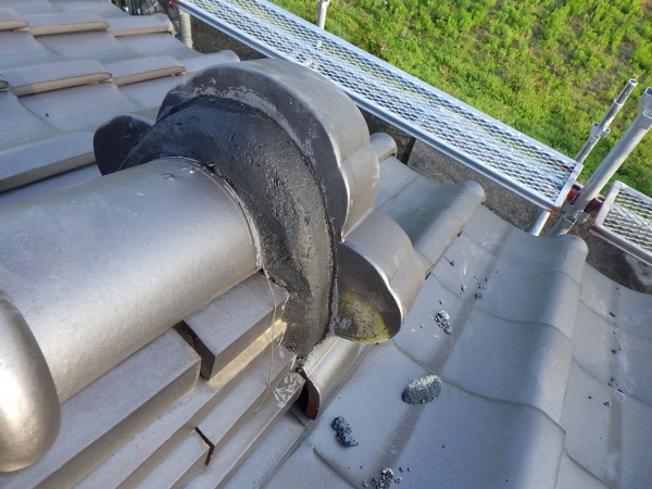 鬼首と棟尻の漆喰打ち直し終了です