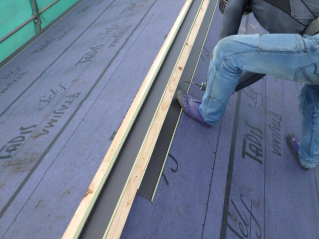 捨て谷の取り付け中