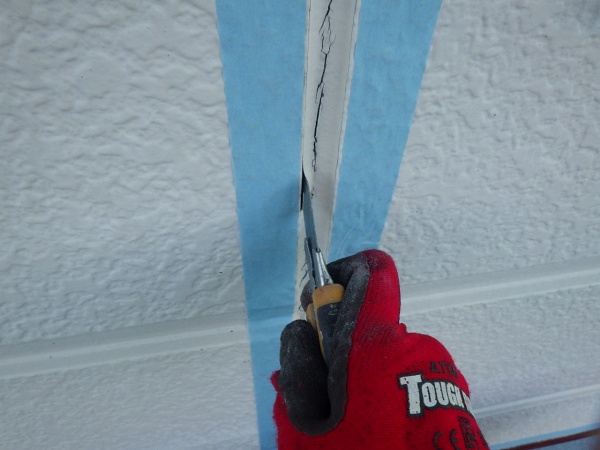 シーリング撤去中です