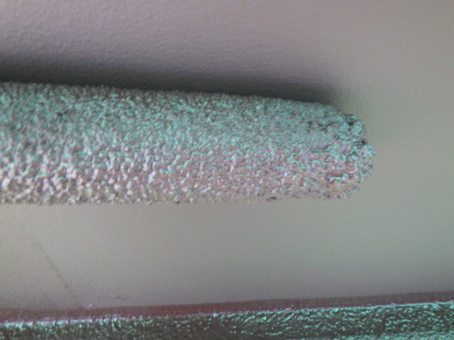 軒天の２回目塗装中です