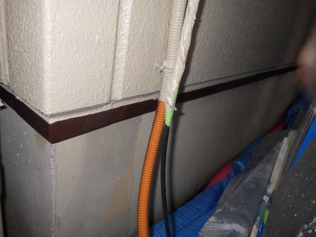 土台水切りの中塗り塗装終了です