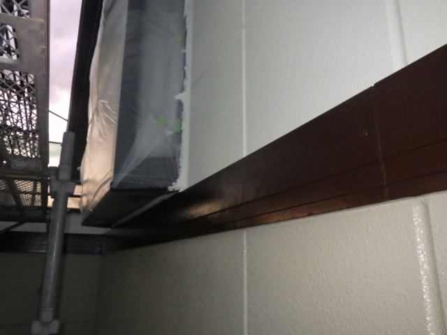 幕板の中塗り終了です