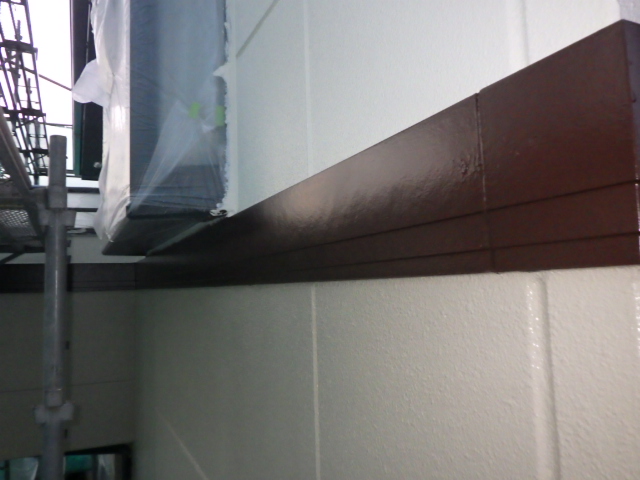 幕板の上塗り終了です