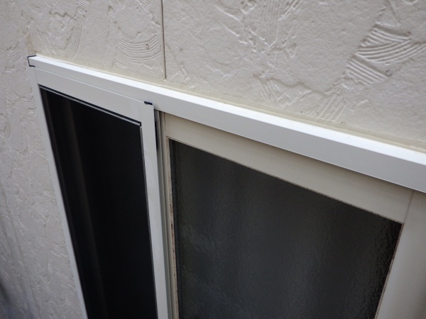 窓周りのシーリング打ち替え終了です