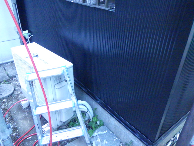 下段のサイディング貼り付けが終了です