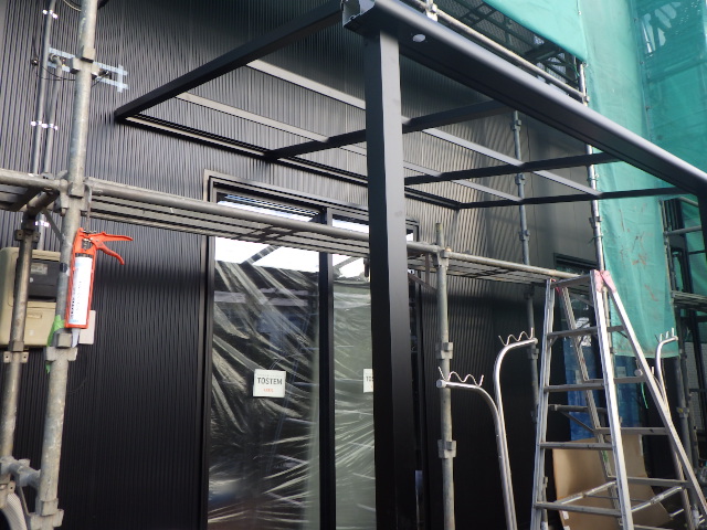 テラス骨組が完成しました