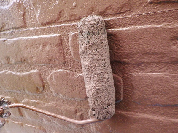 幕板下中段の外壁塗装中です