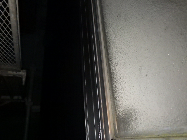 窓周りのシーリング終了です