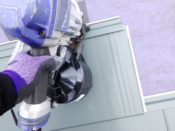 ルーフの固定中です